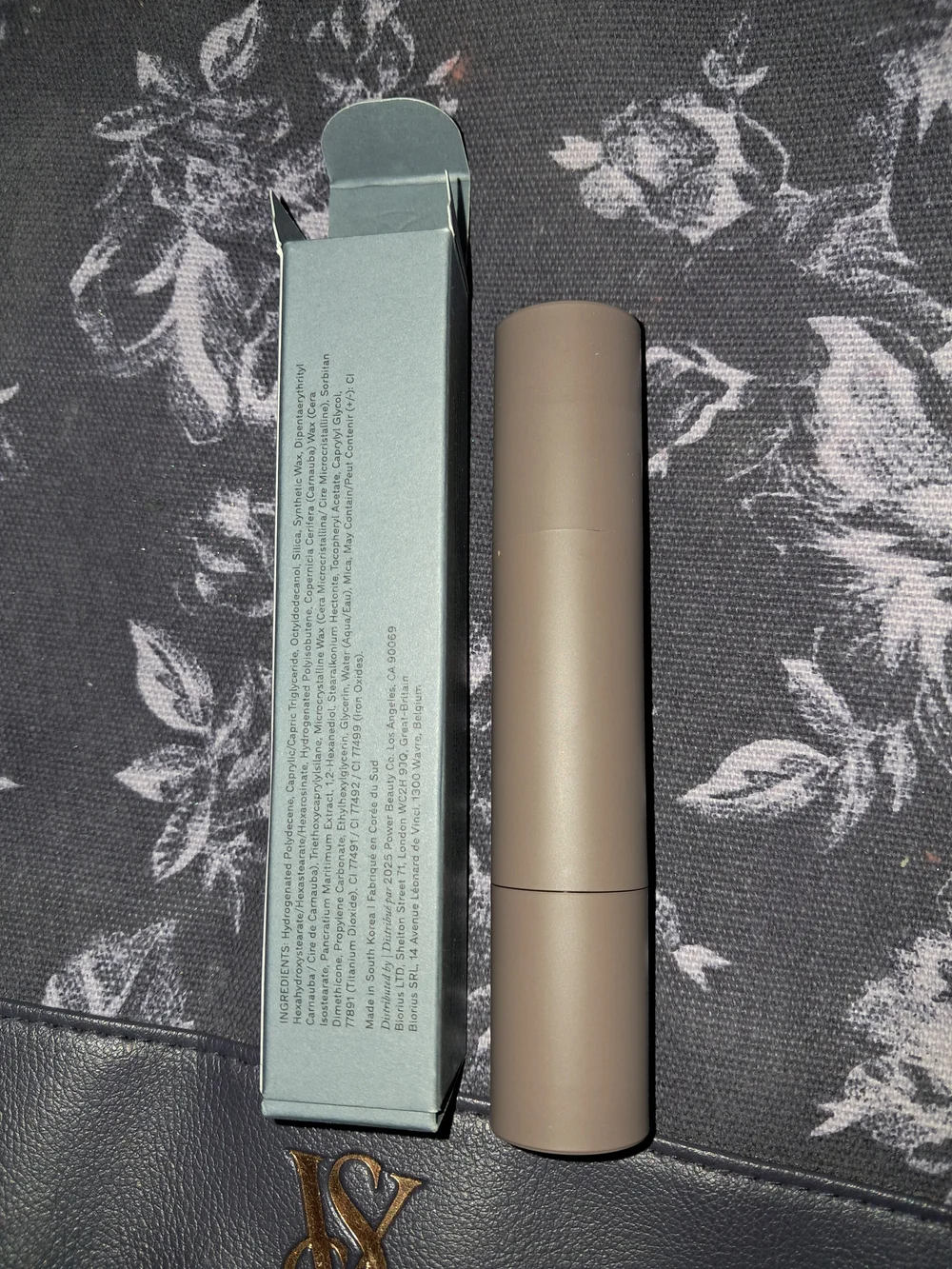 The Minimalist Perfecting Complexion Stick in Tigers Blood.